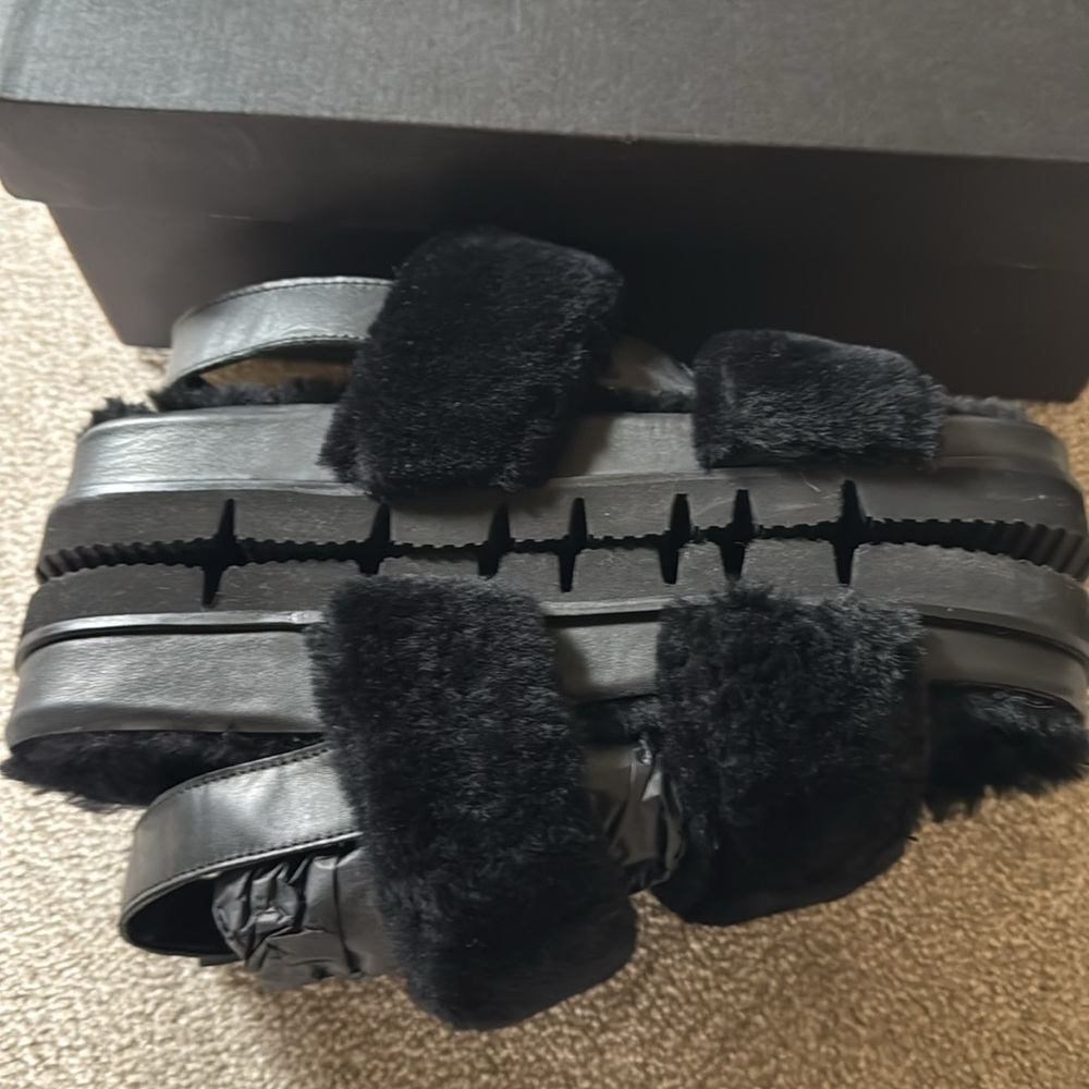 Massimo Dutti Black Fur Strap Leather Sandals | Shearling Winter| Size 9 NWT - Picture 5 of 9